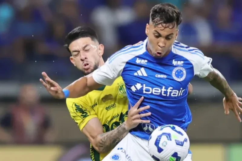 Técnico do Cruzeiro cutuca arbitragem com referência a jogo de vôlei Praticado Pelo jogador do Mirassol