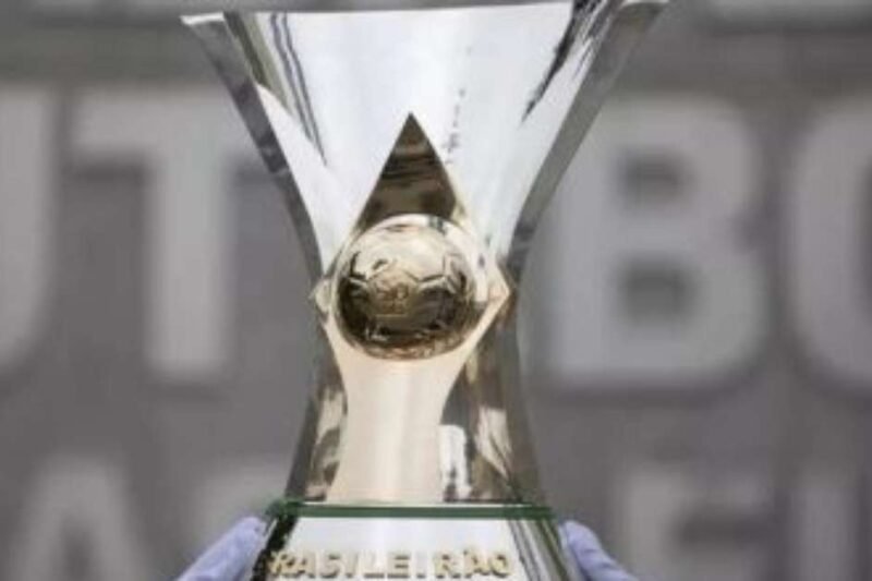 Gigante do futebol brasileiro anuncia rescisão com estrela de seleção