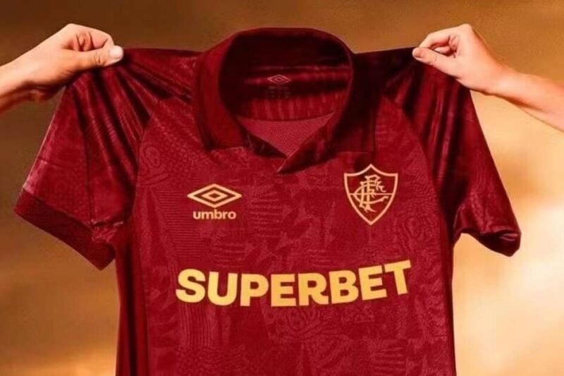 Fluminense convoca Conselho para aprovar novo terceiro uniforme