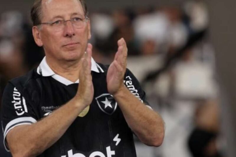 Textor abrevia temporada 2025 e arruína ano do Botafogo