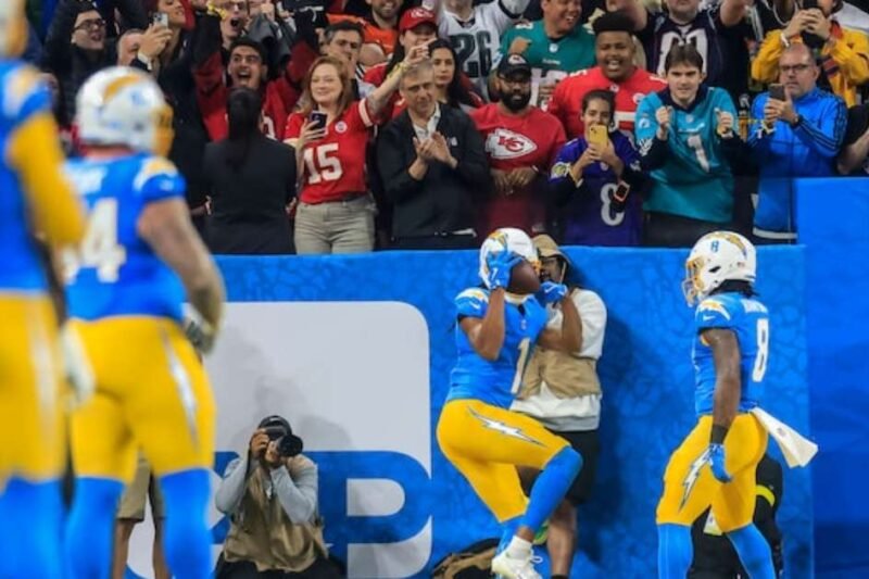 Chargers superam maioria dos Chiefs nas arquibancadas e dominam para vencer em São Paulo