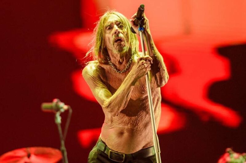 Iggy Pop prova por que é lenda do punk em show arrebatador no The Town
