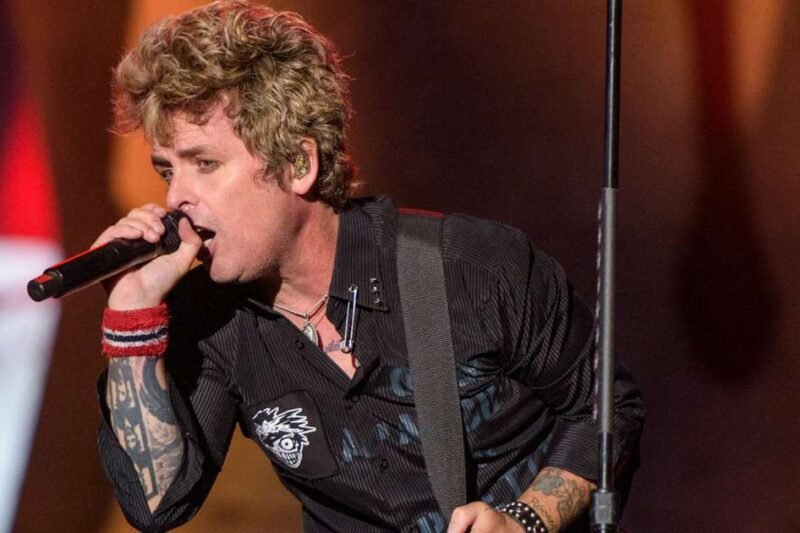 Green Day, banda punk mais popular da história, faz show catártico no The Town