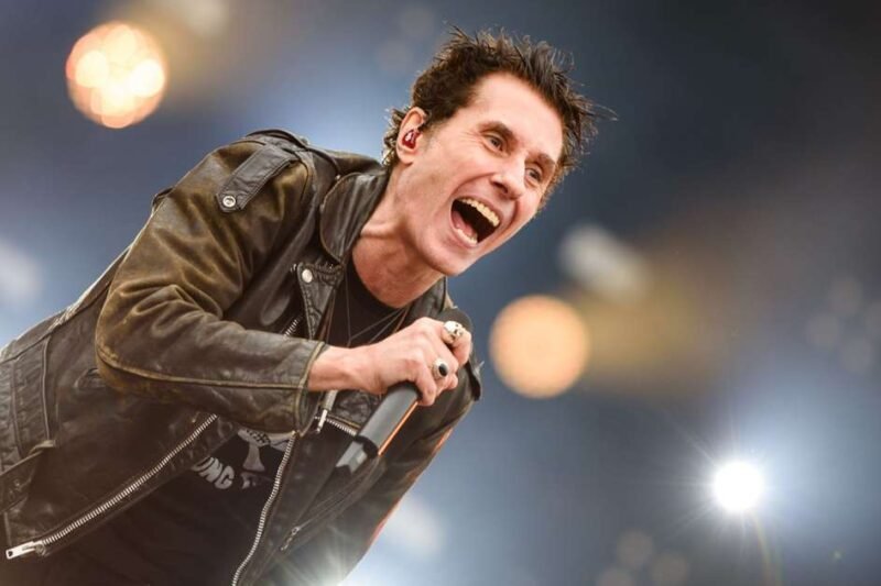 Capital Inicial volta a ser punk por um dia no The Town