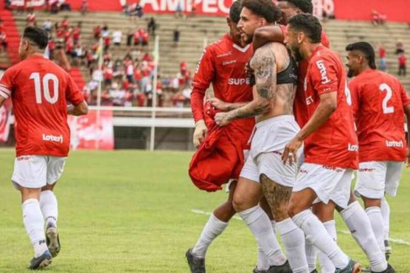América vence Portuguesa e abre vantagem na final da Copa Rio