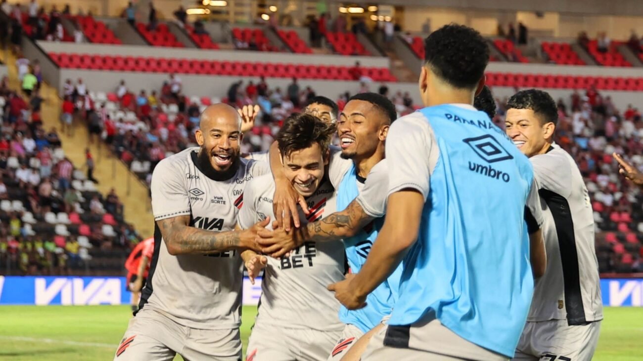 Athletico-PR venceu o Botafogo-SP
